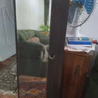 اینه ایستاده
