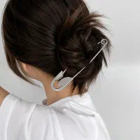 فروش انوع لوازم آرایشی و اکسسوری