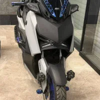 XMAX 404  با لوازم فروش فوری