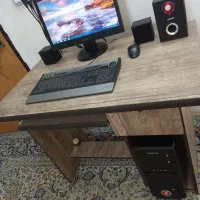 کامپیوترقدرتمندخانگی رم۴هارد۵۰۰گیگ مانیتورلمسی