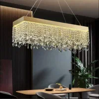 لوستر لاینری بالای جزیزه آشپزخانه