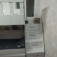 تخت دوطبقه ولی عملا سه تخته