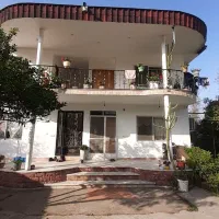 ویلا با حیاط بزرگ رو به جنگل