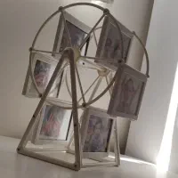 قاب عکس چرخ و فلکی