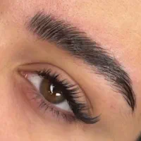 کاشت و اکستنشن مژه