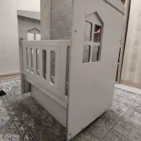تخت نوزاد