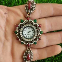 ساعت مچی نگین دار