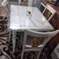 میزناهار خوری ۴ نفره سالم در حد نو ۲۹