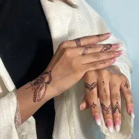 نقش حنا فقط فقط ۱۷۰۰تومن