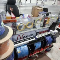 تجهیزات و کابل شبکه و دوربین مدار بسته