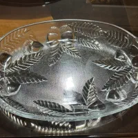 دو عدد دیس دور آبی و یه ظرف پیرکس