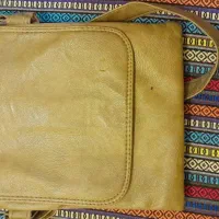 کیف|کیف، کفش، کمربند|سمنان, |دیوار