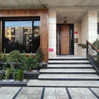 «۱۳۰ متر ۳ خواب نوساز رو به نما بدون مشابه»