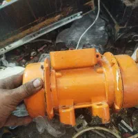 ویبره میز۱۰۰کیلو ۳۰۰۰دور