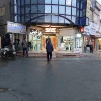فروشنده خانم جهت فروشگاه ناخن