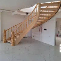 کف پله چوبی نرده چوبی