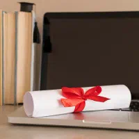 خدمات ارائه مدرک برای متقاضیان
