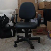 صندلی اداری چرمی چرخدار