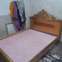تخت دونفره چوبی
