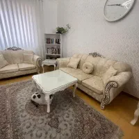 مبلمان ۵ نفره با میز عسلی