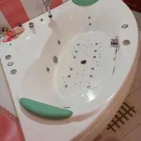 جکوزی مثلثی بزرگ