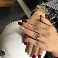 کاشت و ترمیم ناخن