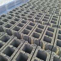 نیاز به کارگر بلوک زن