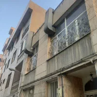 ۱۴۷متری کلنگی بر ۸/۵ جواز ۶طبقه مسکونی