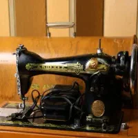 چرخ خیاطی قدیمی