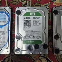 ۳ هارد در ظرفیت‌های ۴ ترابایت و ۱ ترابایت
