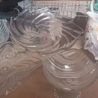 تعدادی ظرف