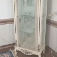 ویترین و تخت