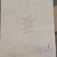 یک قطعه زمین با مساحت ۱۲۸ متر