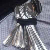 ۳۰ عدد قاشق و ۳۰ عدد چنگال قدیمی و بادوام فروشی