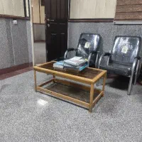 منشی دفتری خانم مجرد آشنا به کامپیوتر