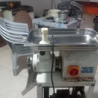 چرخ گوشت صنعتی .کباب پز یک متر ونیم