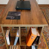 میز تحریر/طراحی مدرن/با کشو و کتابخانه‌/فروش فوری