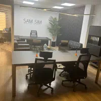 همکار فروش خانم