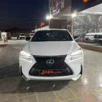 لکسوس NX300 ،مدل ۲۰۱۶ تک برگ