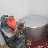قابلمه سایز بزرگ و چرخ گوشت بزرگ