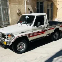 تویوتا وانت لندکروز سری۷۰ژاپن