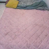 تشک تخت دونفره و صندلی..