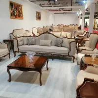 فروشنده خانم