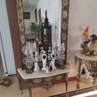 آیینه و کنسول