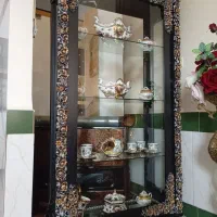 بوفه تمیزفقط شیشه پشت شکسته