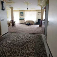 فروش دوطبقه خانه ویلایی از۳طبقه درشهیدزمانی