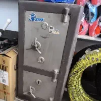 گاوصندوق دوطبقه