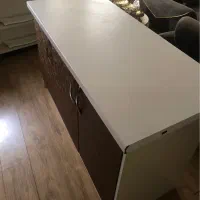 کابینت جادار کاملا سالم چوب های گلاس