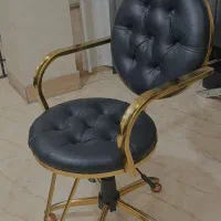 فروش تعدادی وسیله ارایشگاهی