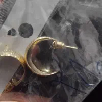 گوشواره میخی، اکسسوری